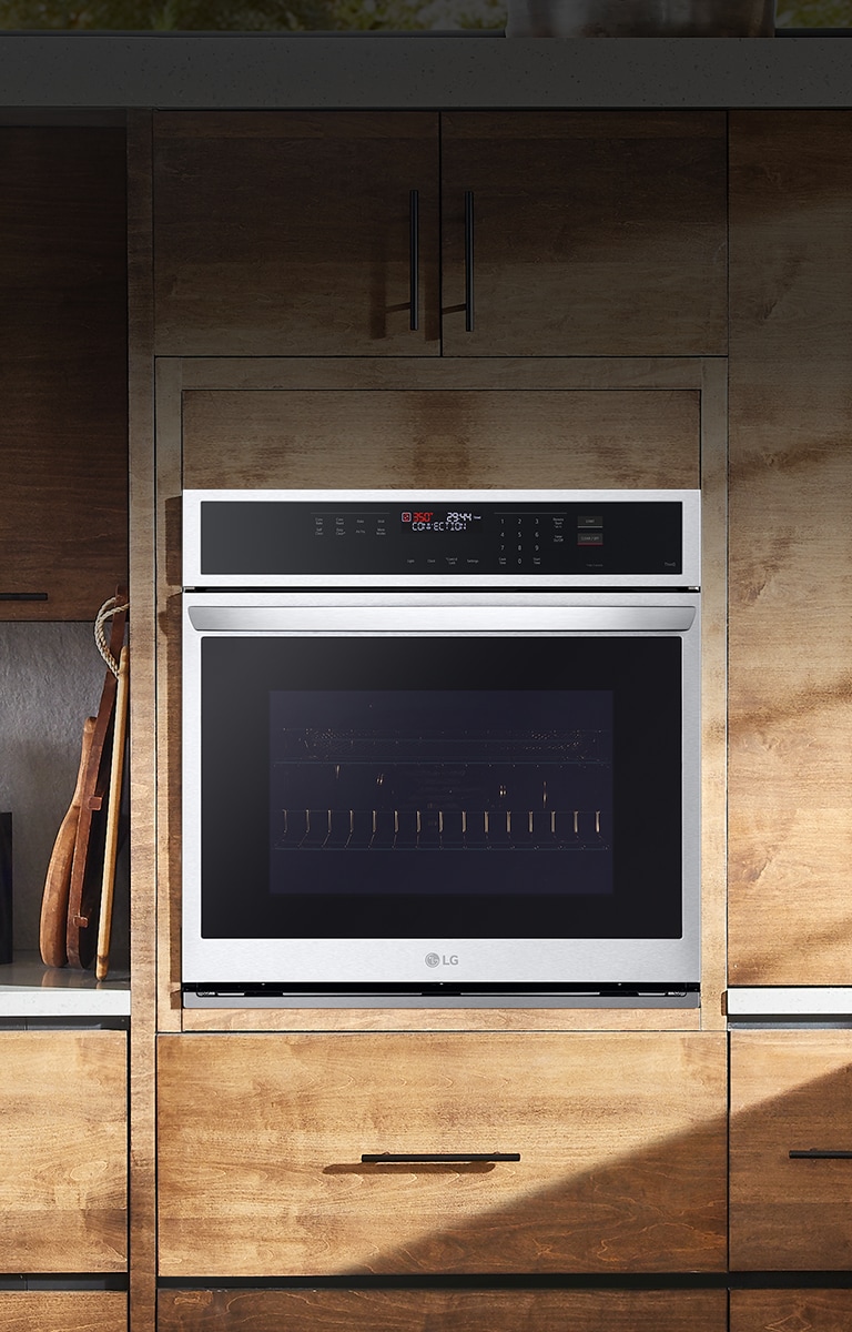 Imágen del horno instalado en la pared