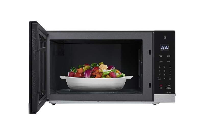 Oven With door open withh food