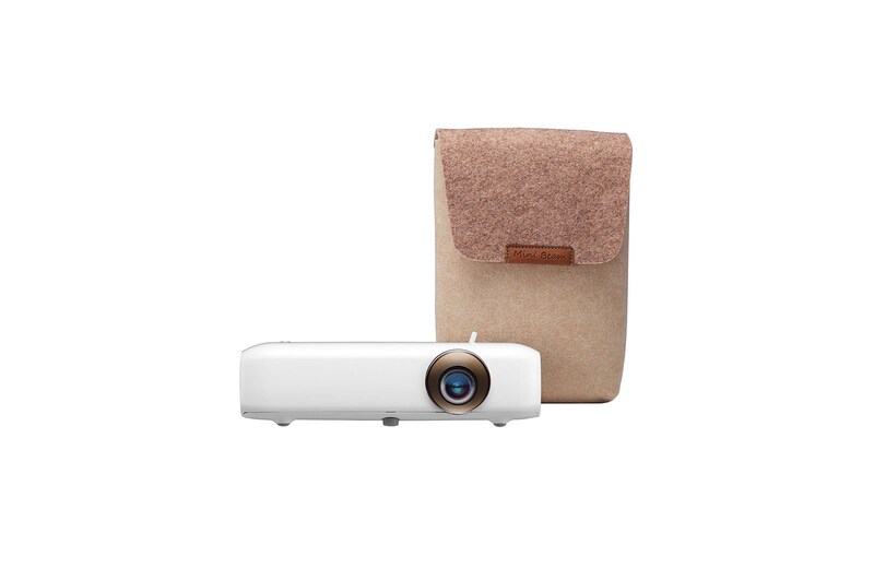 Projector with bag