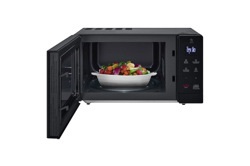 LG Estufa a Gas de 5.8 p³ LG InstaView™ + Microondas NeoChef™ Slim 1.1p Negro, LG5847MS30.BDL