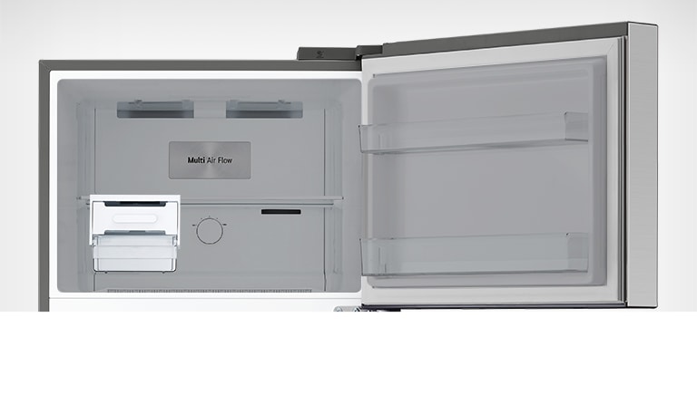 ตู้เย็น LG เปิดโชว์ช่องแช่แข็ง Multi Air Flow ชั้นวางใสสองชั้นที่ประตูด้านขวาและถาดน้ำแข็งที่ด้านซ้าย.
