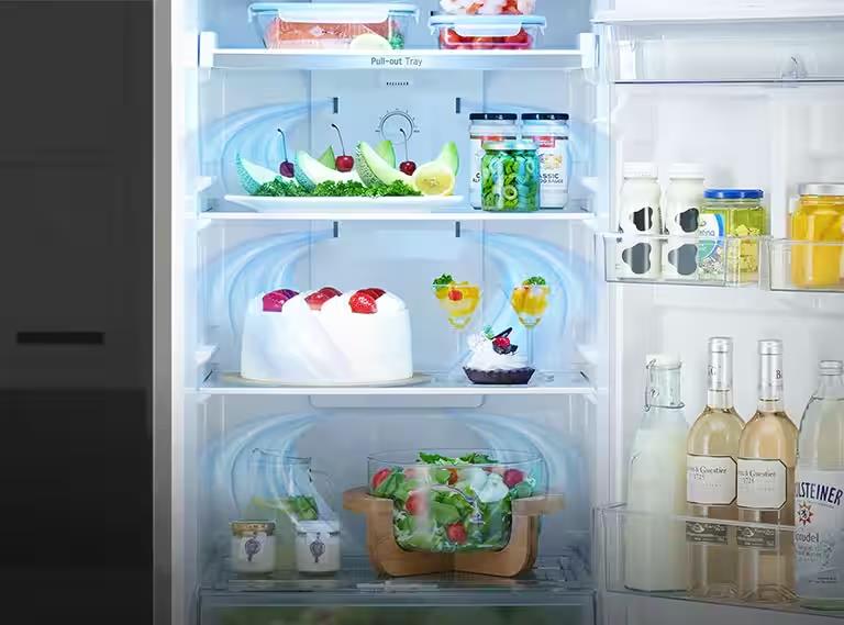 Múltiples ventilas distribuyen aire frío a cada esquina del refrigerador, enfriando todos los alimentos de manera uniforme.