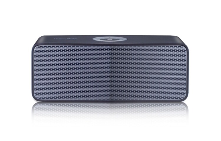 Front view of Parlante portátil Bluetooth LG Music Flow P5 con batería de larga duración, hasta 15 horas. NP5550B