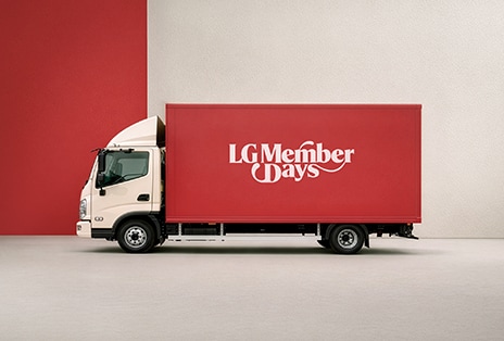 Camión rojo con el logotipo de LG Member Days. Envío e instalación gratuitos disponibles dentro de nuestra zona de cobertura para compras superiores a S/1,499. Instalación disponible solo para productos seleccionados.