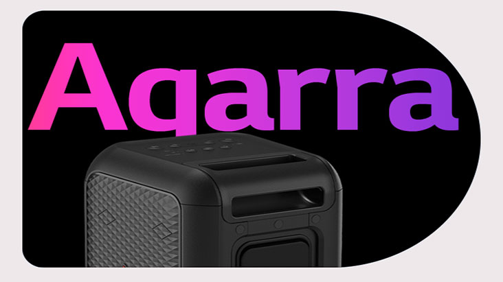 Primer plano del mango telescópico. Detrás, la palabra "GRAB" está escrita con fines de diseño.