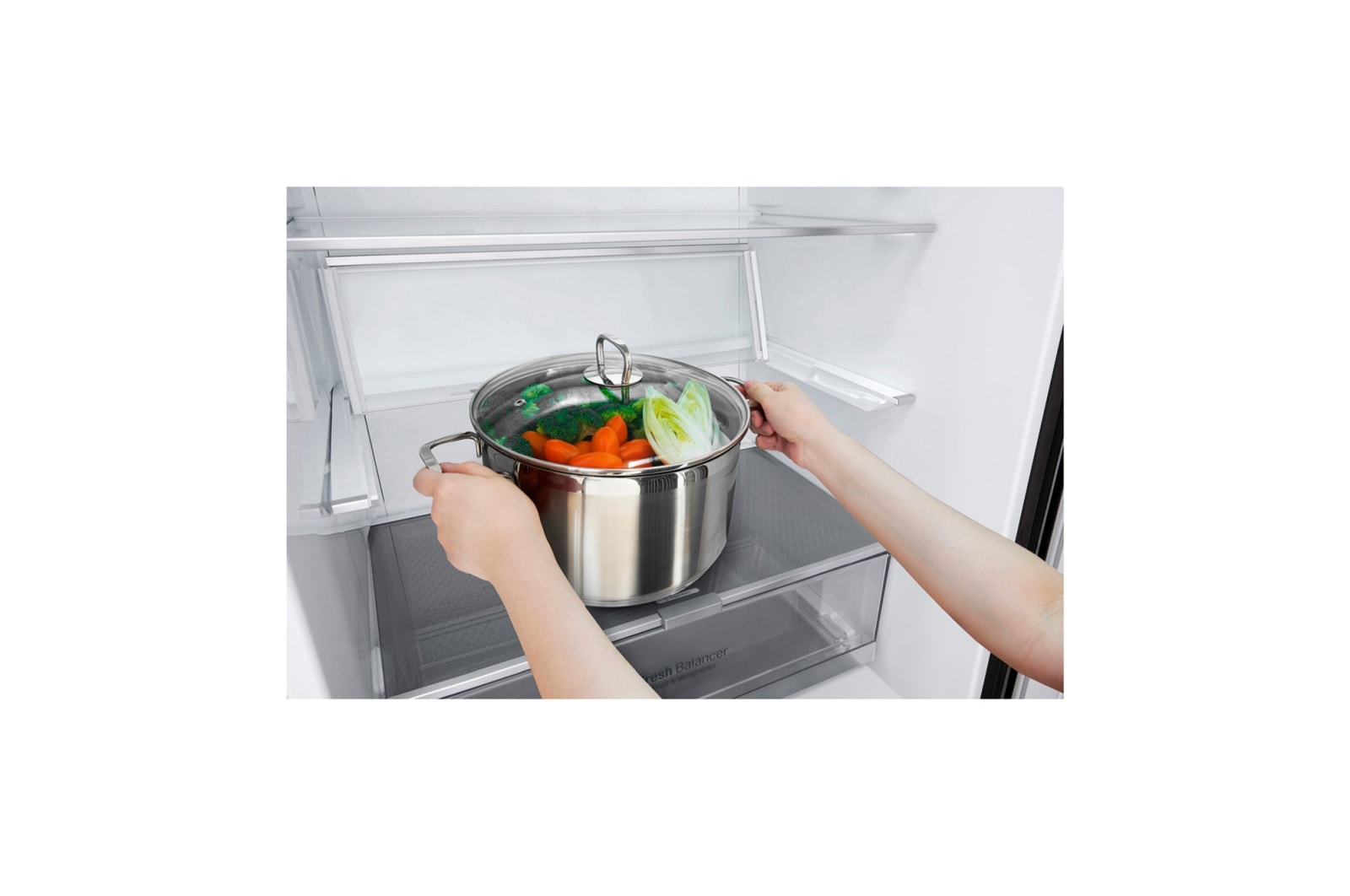 LG Refrigeradora Bottom Freezer 403L con Múltiple Flujo de Aire, GB41WGT