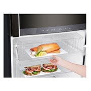 LG Refrigeradora Top Freezer 396L, con DoorCooling, HygieneFresh+ y conectividad Wi-Fi, negra, LT41AGD