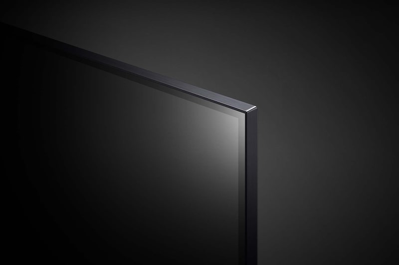 Primer plano del borde superior del LG QNED TV, QNED90