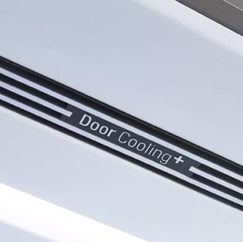 Primer plano de la función DoorCooling+ ™, que garantiza una refrigeración uniforme y fresca en todo el interior de la refrigeradora LG.