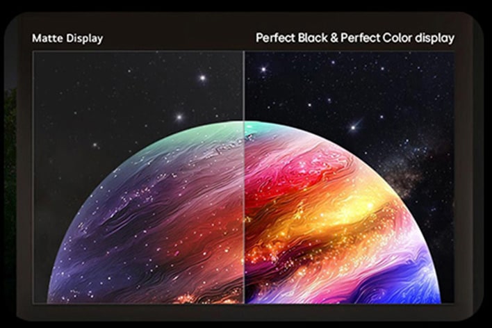 Split-screen comparison of a matte display and perfect black color display showing a colorful planet image