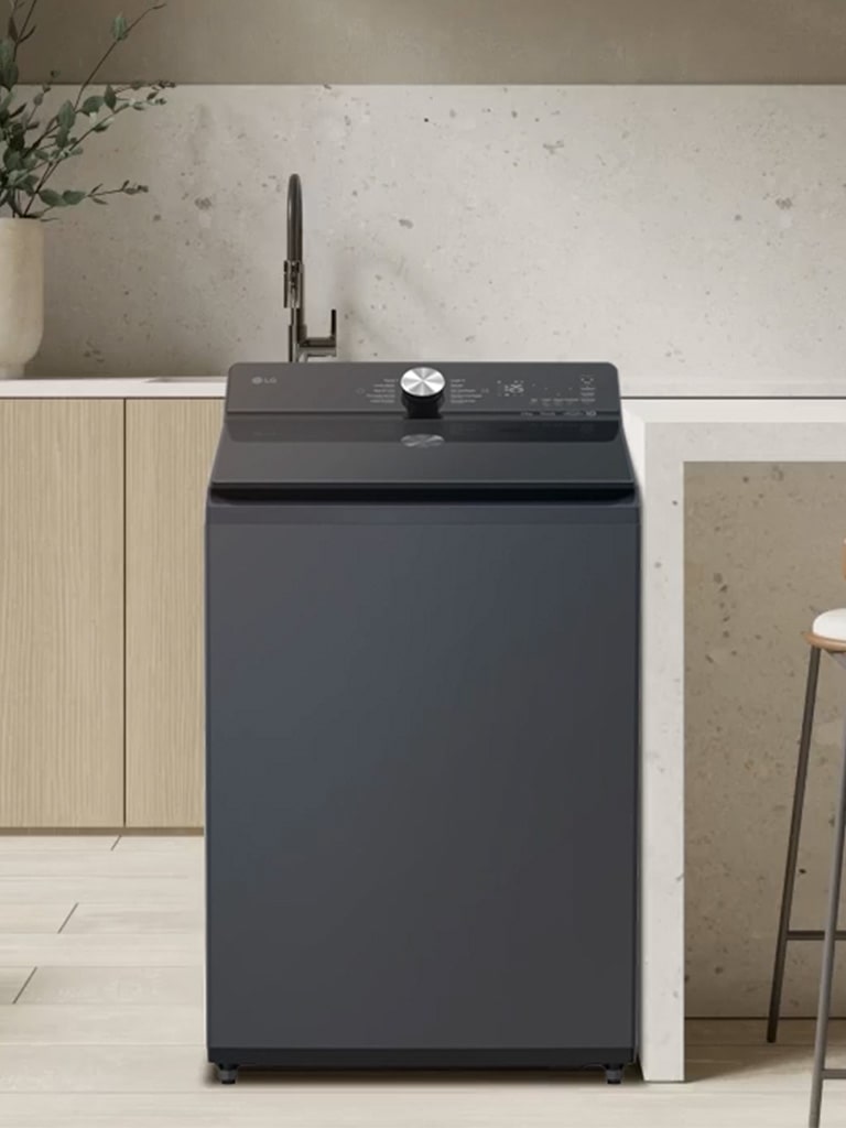 Washing machine panel zooms in as AI Wash cycle is selected, followed by fabric detection animation