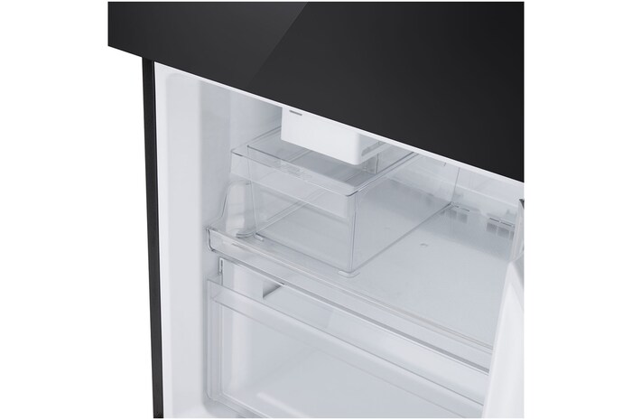 detailed view of the freezer tray