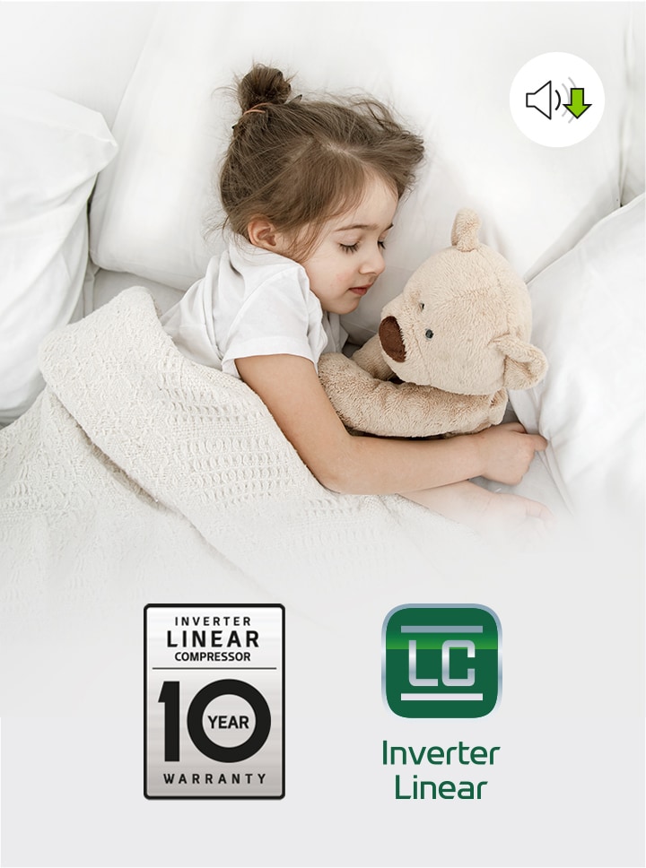 Dziecko śpi w łóżku z pluszowym misiem. Pod nią znajduje się symbol wskazujący, że głośność jest niższa. Logo 10-letniej gwarancji na komponent Inverter Linear Compressor™ oraz logo Inverter Linear Compressor znajdują się w prawym dolnym rogu obrazu.