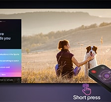 LG AI Magic Remote na tle ekranu LG TV. Na ekranie widoczna jest spersonalizowana treść dostosowana przez AI LG na podstawie wyszukiwania i historii oglądania użytkownika. Obok pilota znajduje się ikona oraz etykieta informująca, że funkcja AI Concierge jest łatwo dostępna po jednokrotnym naciśnięciu przycisku AI. 