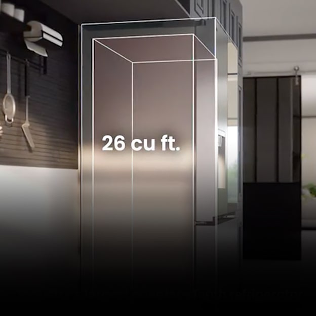 Na zdjęciu pokazano lodówkę w stylu „Counter Depth”, której przedni panel idealnie wyrównany jest z szafkami kuchennymi.