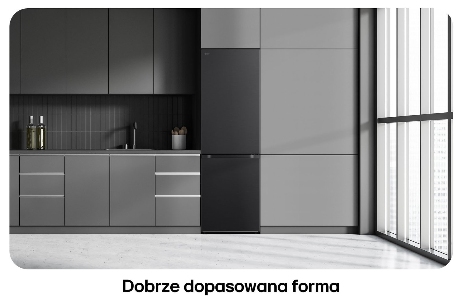Lodówko-zamrażarka LG GBV3100CEP w matowej czerni, pokazuje płaski design drzwi i idealne dopasowanie do ciemnej zabudowy kuchennej.