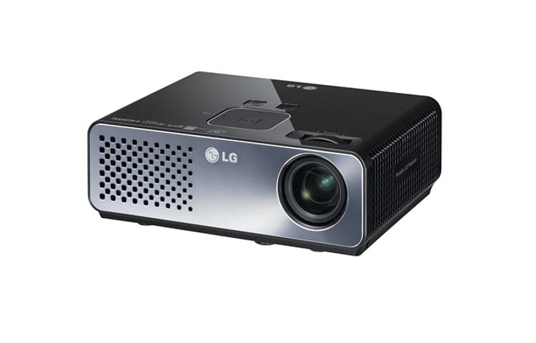 LG Nowy, mobilny projektor LG Electronics sprawi, że mecze Euro 2012 oglądane na dużym ekranie będą jeszcze bardziej emocjonujące., HW300G