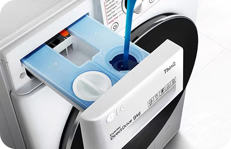 Jest to obraz wsypywania detergentu do pralki.