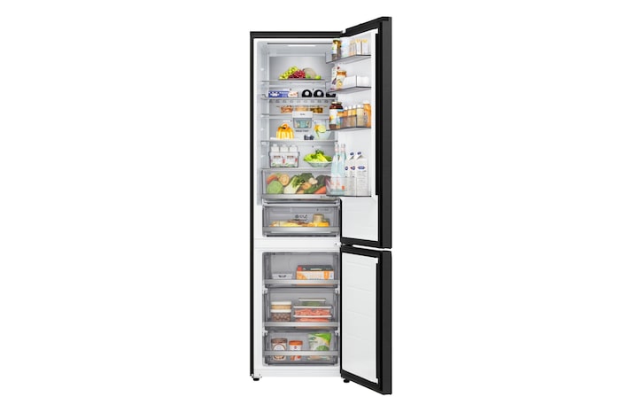 Vista con la porta completamente aperta del frigorifero LG con congelatore inferiore (gbbs726cpy) che mostra gli scomparti del frigorifero e del congelatore.