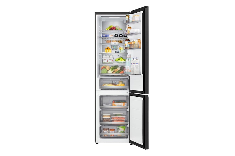 Vista con la porta completamente aperta del frigorifero LG con congelatore inferiore (gbbs726cpy) che mostra gli scomparti del frigorifero e del congelatore.