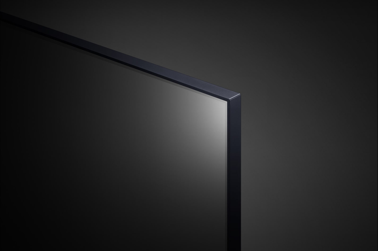 Imagem aproximada da borda superior da LG UHD TV, UT80