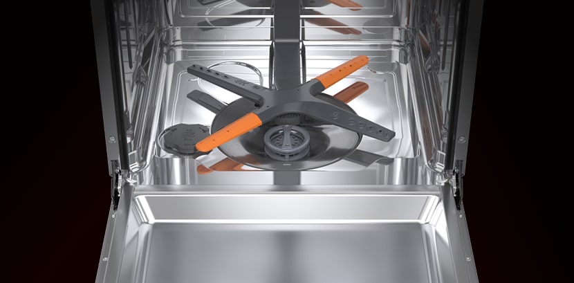 Imagem aproximada do interior em aço inoxidável da máquina de lavar loiça LG, construída para maior durabilidade, higiene e lavagem mais eficaz.