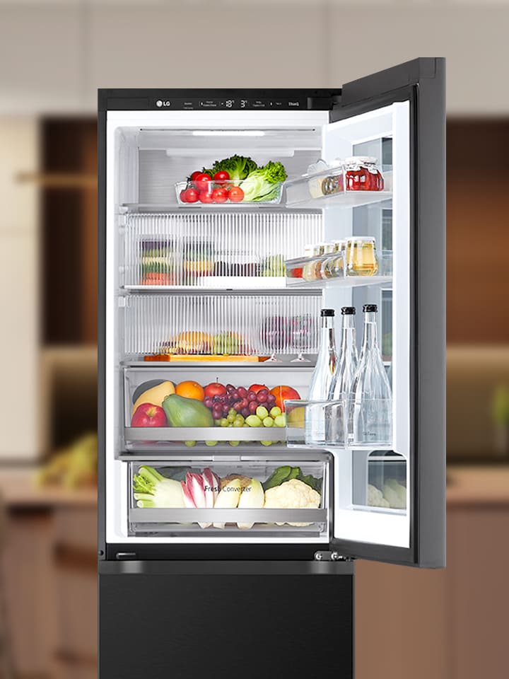 Concebido com uma tampa para alimentos, o frigorífico ajuda a reter o ar frio mesmo quando a porta está aberta.