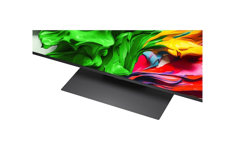 Papagaio num ramo de árvore em cores vívidas. O título fala sobre como o LG Al Picture Pro efetuou melhorias visuais impressionantes na resolução, brilho, profundidade e nitidez da cena.