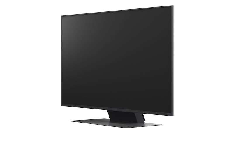 Conteúdo de ficção científica em reprodução no ecrã de um televisor LG. No ecrã vê-se a interface do IA Chatbot. O utilizador enviou uma mensagem ao chatbot dizendo que o ecrã estava demasiado escuro. O chatbot ofereceu soluções para o pedido. Toda a cena está também dividida ao meio. Um lado é mais escuro, o outro é mais claro, mostrando como o IA Chatbot resolveu automaticamente o problema para o utilizador. O texto explica que o AI Chatbot pode compreender a intenção do utilizador e fornecer soluções para resolver problemas.