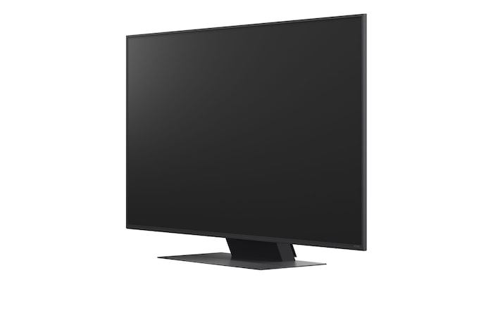 Grande plano de uma LG TV que mostra como funciona a AI Search. Abre-se uma pequena janela de conversação a mostrar como o utilizador perguntou quais os jogos de desporto disponíveis. A AI Search respondeu por chat, mostrando miniaturas de conteúdo disponível. Há também uma mensagem para perguntar ao Copilot da Microsoft. 