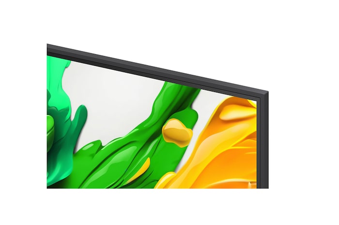 Perspetiva do interior de uma gruta, olhando para a sua entrada, onde se pode ver um céu azul e o horizonte. Toda a cena é dividida ao meio para mostrar a capacidade do Escurecimento local avançado do QNED. Num dos lados, as cores e os pormenores estão desbotados e os efeitos visuais parecem turvos. A etiqueta diz: LED convencional. O outro lado tem pretos ótimos, melhor contraste, brilho e cor. A etiqueta diz Escurecimento local avançado. O título fala sobre como a tecnologia de Escurecimento local avançado proporciona uma imagem mais nítida.