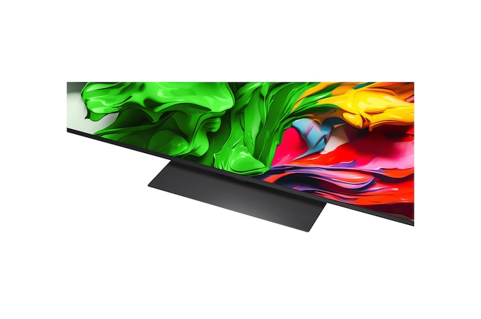 Perspetiva do interior de uma gruta, olhando para a sua entrada, onde se pode ver um céu azul e o horizonte. Toda a cena é dividida ao meio para mostrar a capacidade do Escurecimento local avançado do QNED. Num dos lados, as cores e os pormenores estão desbotados e os efeitos visuais parecem turvos. A etiqueta diz: LED convencional. O outro lado tem pretos ótimos, melhor contraste, brilho e cor. A etiqueta diz Escurecimento local avançado. O título fala sobre como a tecnologia de Escurecimento local avançado proporciona uma imagem mais nítida.