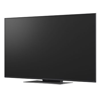 Grande plano de uma LG TV que mostra como funciona a AI Search. Abre-se uma pequena janela de conversação a mostrar como o utilizador perguntou quais os jogos de desporto disponíveis. A AI Search respondeu por chat, mostrando miniaturas de conteúdo disponível. Há também uma mensagem para perguntar ao Copilot da Microsoft. 