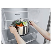 LG Frigorífico Combinado LG inox 381l com Classe Energética A-20%, DoorCooling+™ e Wi-Fi, GBB92MBB3P