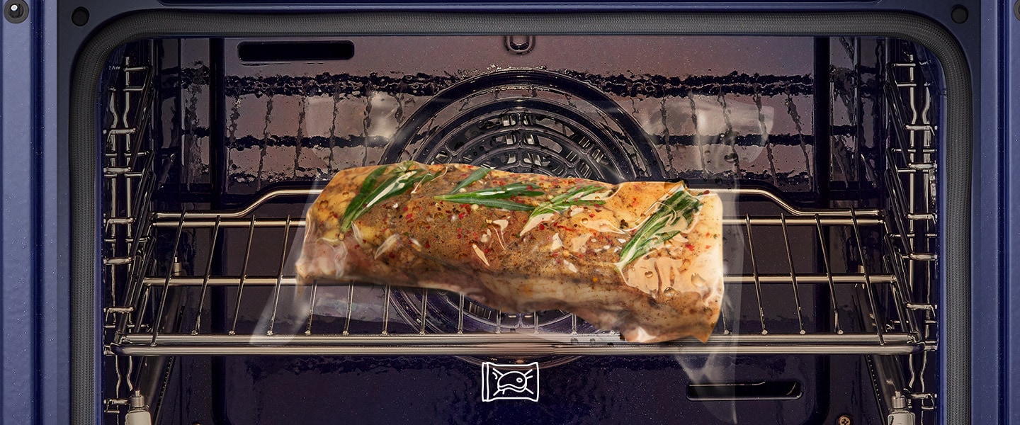 Imagem de uma peça de carne embalada a vácuo, cozinhada através de air sous vide.
