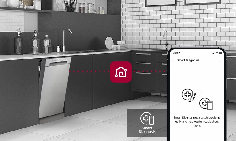 Smartphone a exibir a aplicação LG ThinQ™ numa cozinha, juntamente com a funcionalidade Smart Diagnosis
