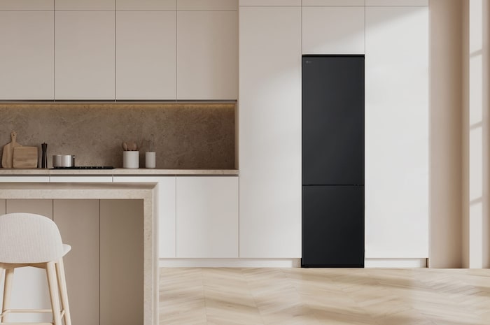 imagem do interior do frigorífico combinado LG