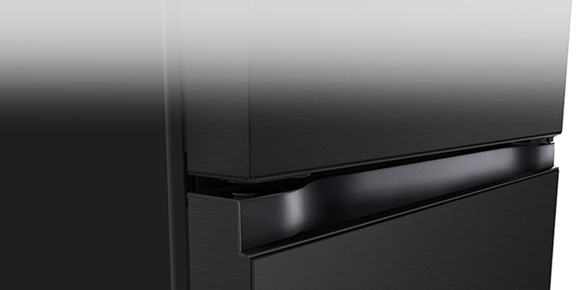 Grande plano da pega embutida retangular com um design esguio e minimalista.	