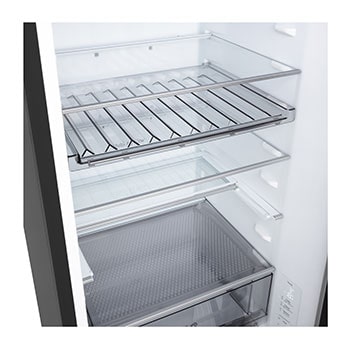 Vista frontal do frigorífico combinado LG (GBBW726AEV) a mostrar a ventilação DoorCooling+™