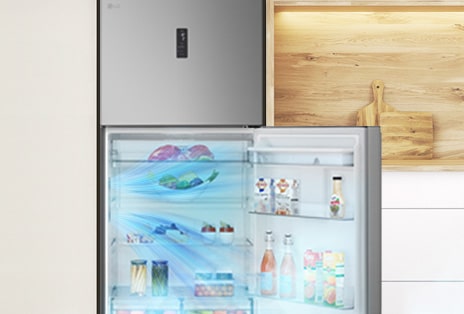 O frigorífico LG com congelador superior utiliza o Smart Fresh Air para manter os alimentos frescos, mantendo a temperatura mesmo com a abertura frequente da porta.