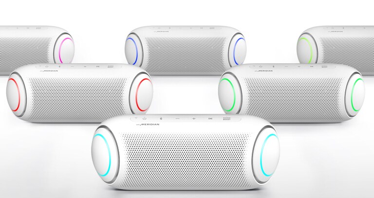 Num fundo branco, cinco XBOOM Go mostram luzes de diferentes cores.