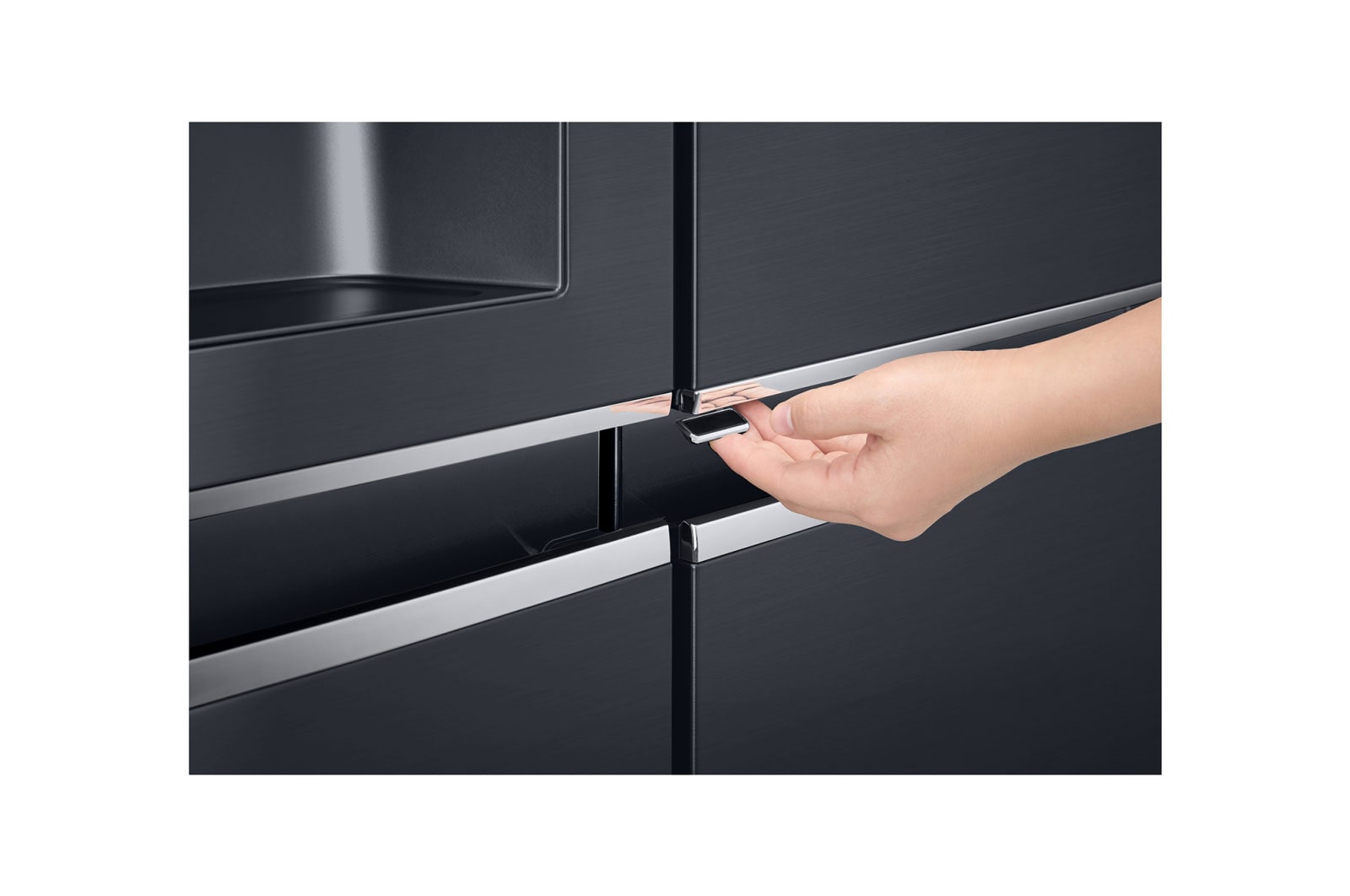 LG Frigorífico Americano LG GSJ761MCUZ, 625 litros, eficiência energética F, Door in Door™, dispensador sem canalização, Matte Black, GSJ761MCUZ