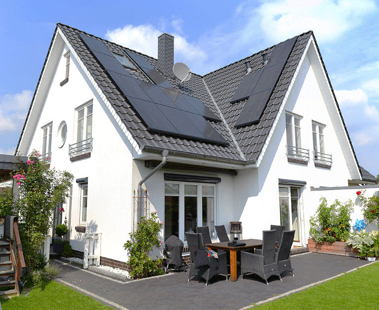 Moradia familiar maravilhosa com módulos LG NeON2 Black.