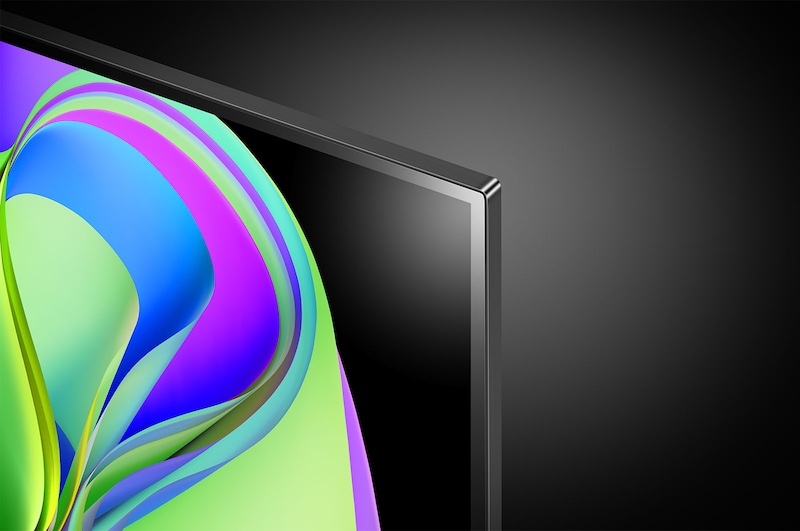 Close-up of the top edge.