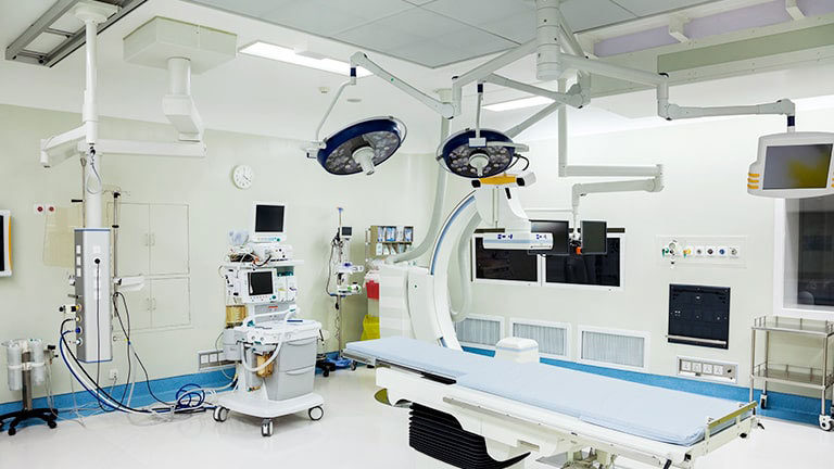 صورة لغرفة العمليات بإحدى المستشفيات