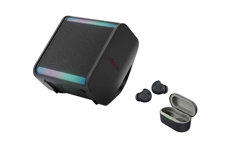 صورة أمامية لـ مكبر الصوت LG xboom Stage 301 | مكبر الصوت بتقنية Bluetooth | مكبر الصوت xboom Signature Sound من will.i.am للحفلات والعروض + سماعات الأذن LG xboom Buds من will.i.am | سماعات أذن بتقنية Bluetooth | صوت xboom Signature Sound مع مشغل Graphene STAGE301.BUDS