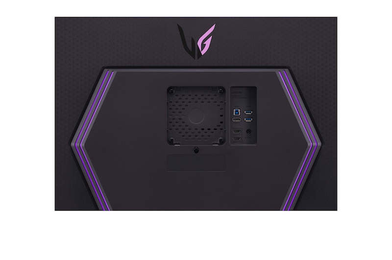 صورة مقرَّبة للمنافذ مع تشغيل الإضاءة