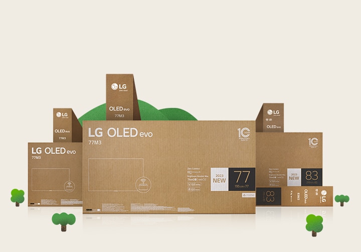 عبوة LG OLED من الورق المقوى الصديقة للبيئة تم تصويرها حول الأشجار المزدهرة والجبال.