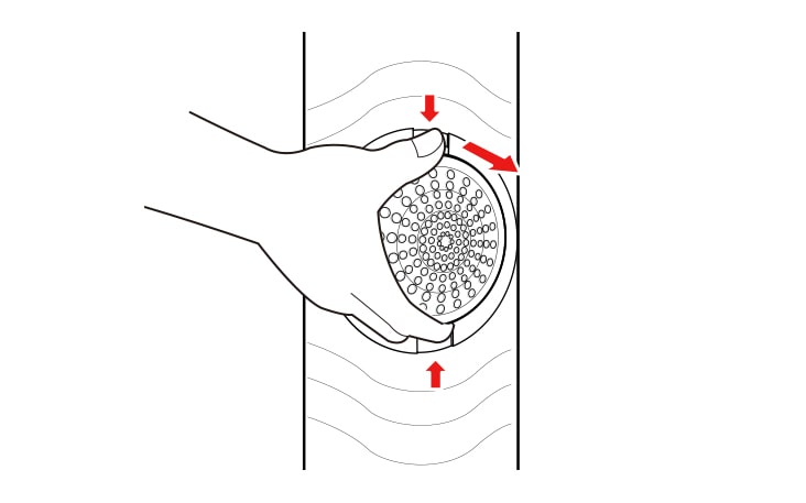 Rotate the filter to the right to remove it