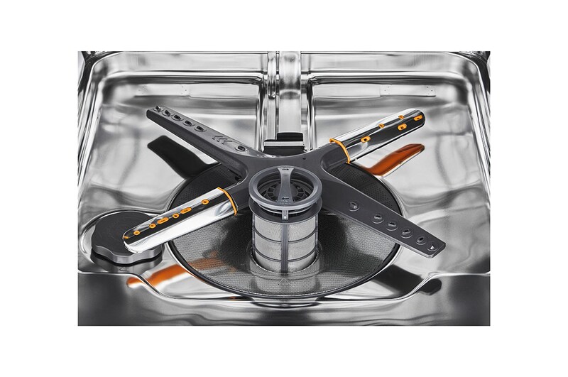 المنظر الأمامي للغسالة من أعلى مع فتح الباب قليل